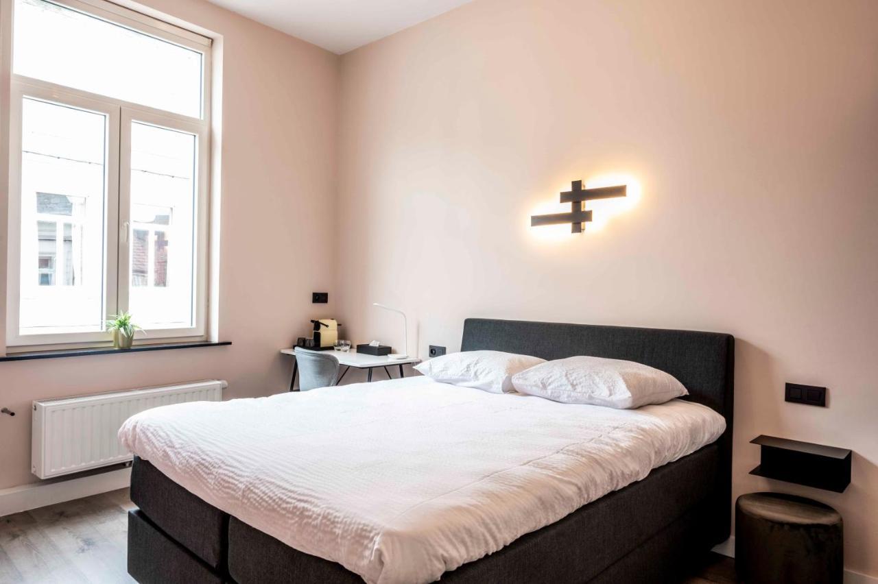 L'Artiste Hotel Lessines Buitenkant foto